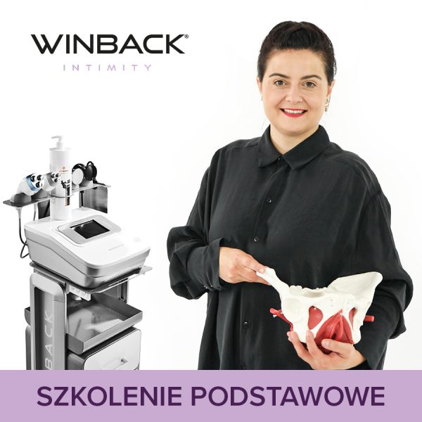 winback kobieta trzymająca makietę
